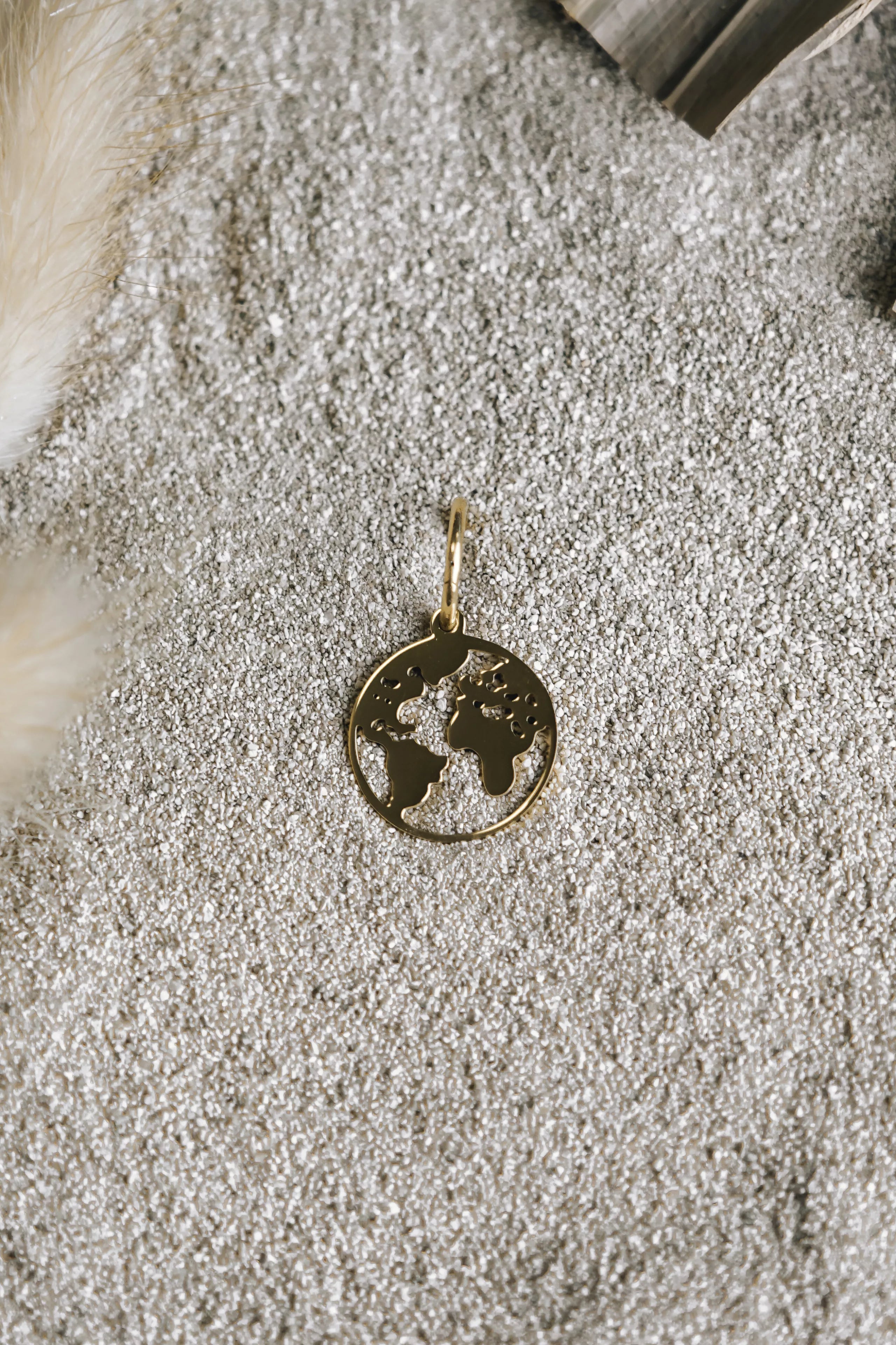 Bikini Charm - World